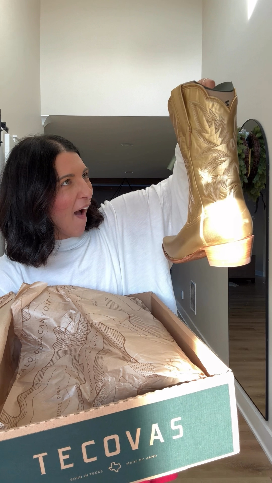 the perfect holiday boot is here! the sadie’s from tecovas in metallic gold!

#LTKGiftGuide #LTKShoeCrush #LTKHoliday