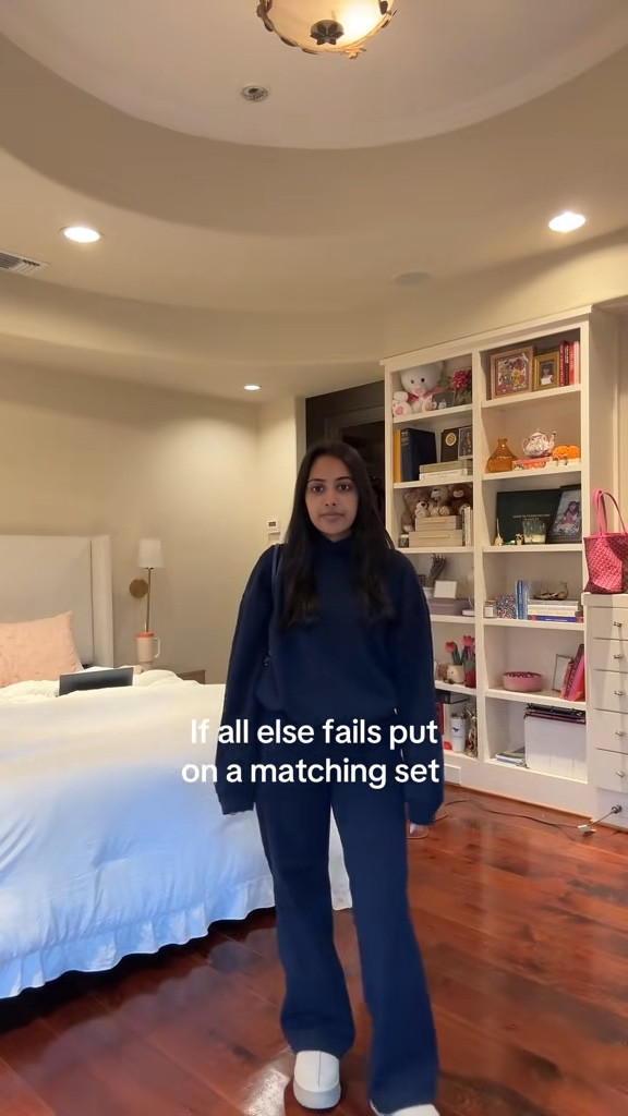 Comfy outfit idea. Garage sweat set on sale. #outfit #fit #OOTD #comfyoutfits #outfitinspo #outfitideas #outfitinspiration


#LTKStyleTip #LTKSaleAlert #LTKActive