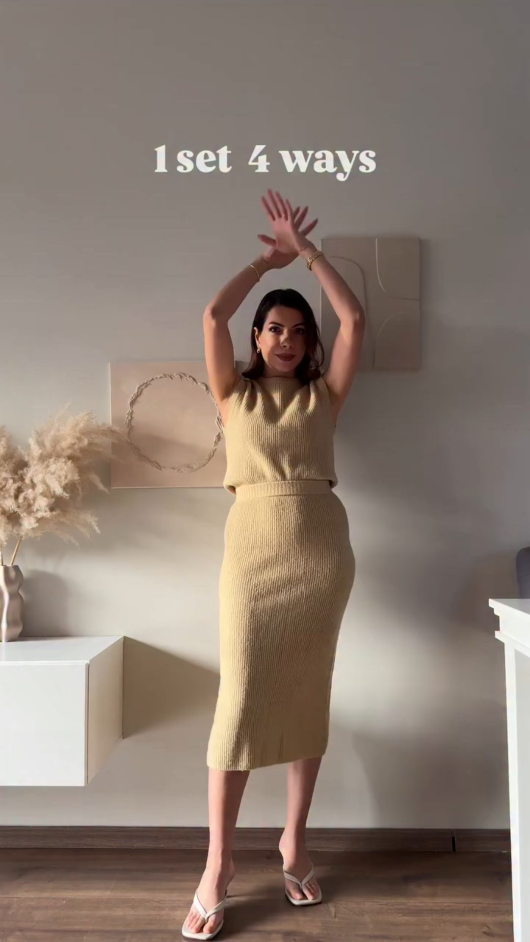 How to wear a co-ord set more than one way! 💛
Which style is your favourite?

I’ll link some alternative sets in my stories soon 🔗

#outfitinspo #fashioninspo #styling #stylinginspo #1set4ways#minimalstyle #casualchic #casualchicstyle 
#minimalchic #asosdesign #falloutfitinspo #autumnlooks #falloutfit