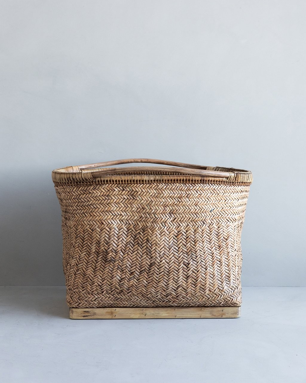 Verona Vintage Basket | McGee & Co.