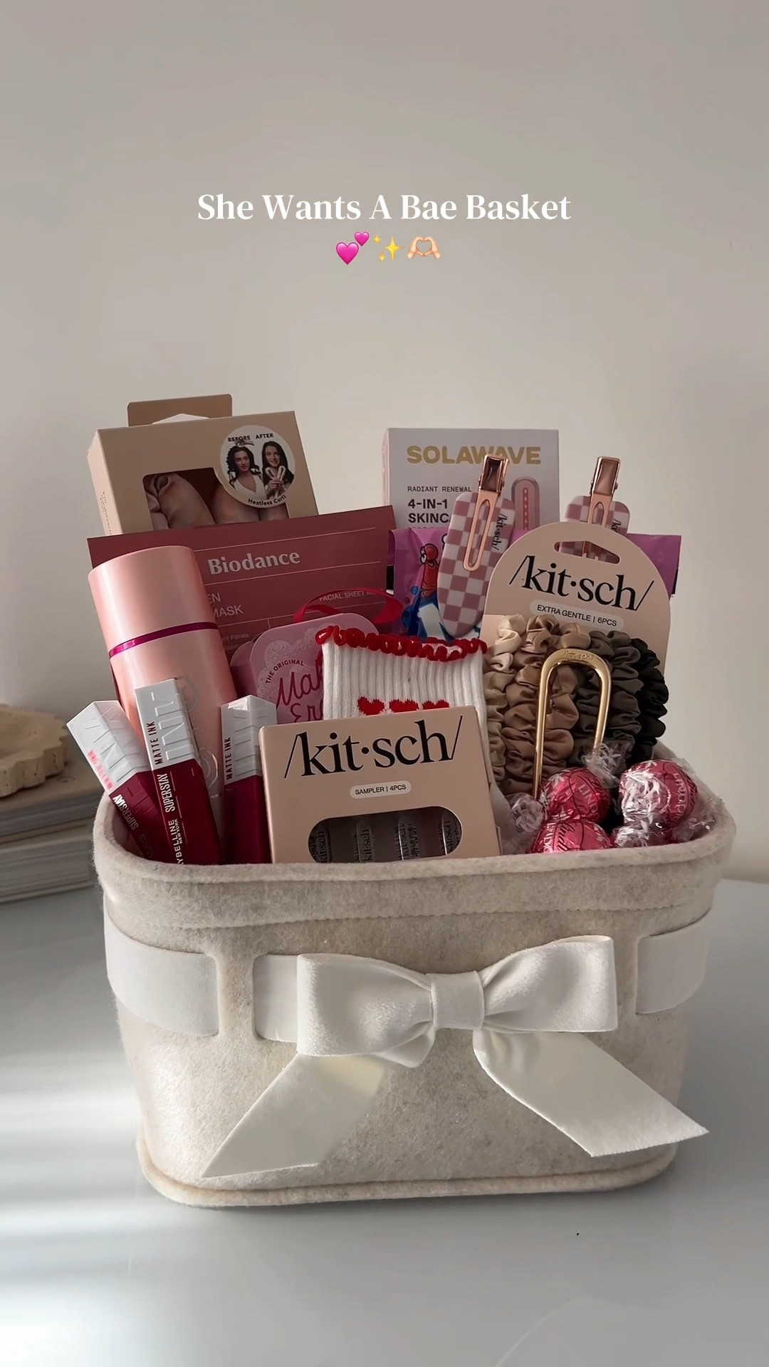Valentine’s Day Gift Basket 💕 take notes, your girl wants a bae basket! #LTKFindsUnder100

#LTKSeasonal #LTKBeauty #LTKValentine