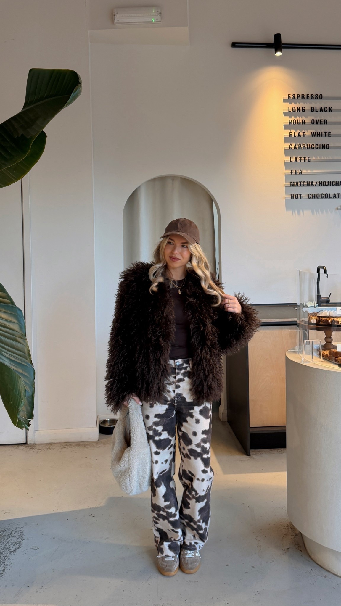 funky jeans club 🐄🤎

cow print jeans
Adidas spezial 


#LTKjeans #LTKuk #LTKwinter