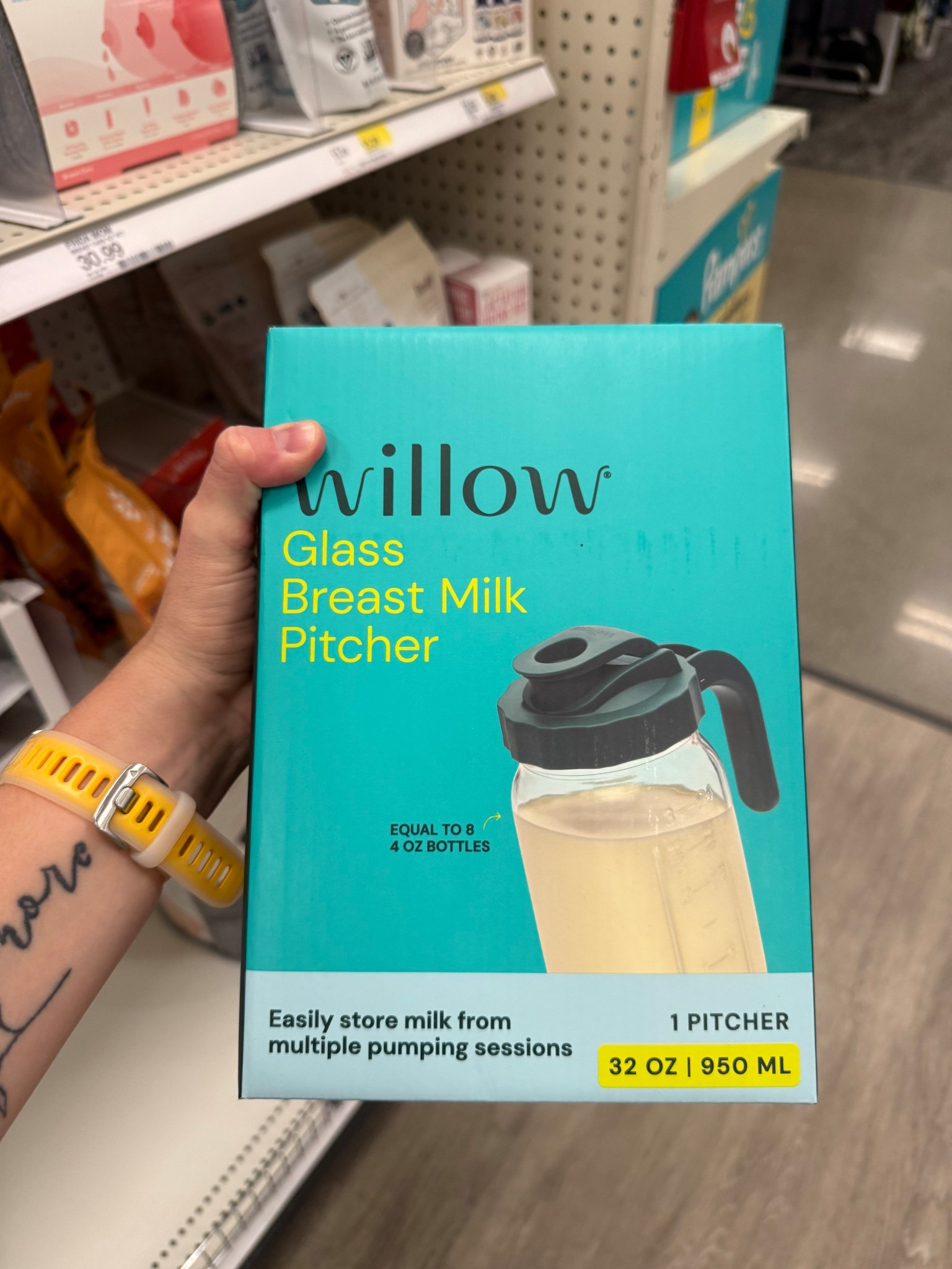 I love that they finally made a glass pitcher specifically for breast milk! We alway try and use glass vs. plastic to help reduce microplastic in any way we can. Love this brand!! #pumpingmom #breastfeeding 