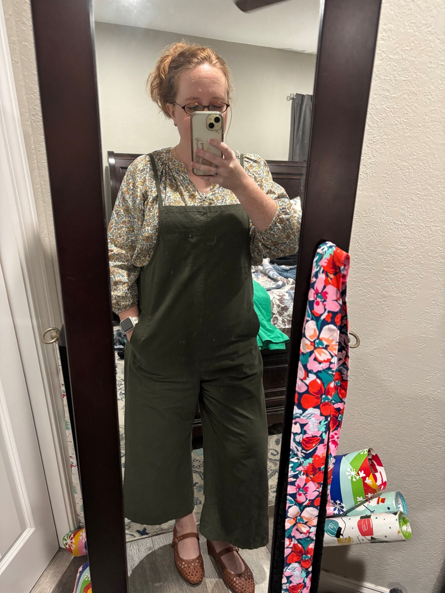 These green overalls are 🩷🩷🩷

#LTKWorkwear #LTKShoeCrush #LTKStyleTip