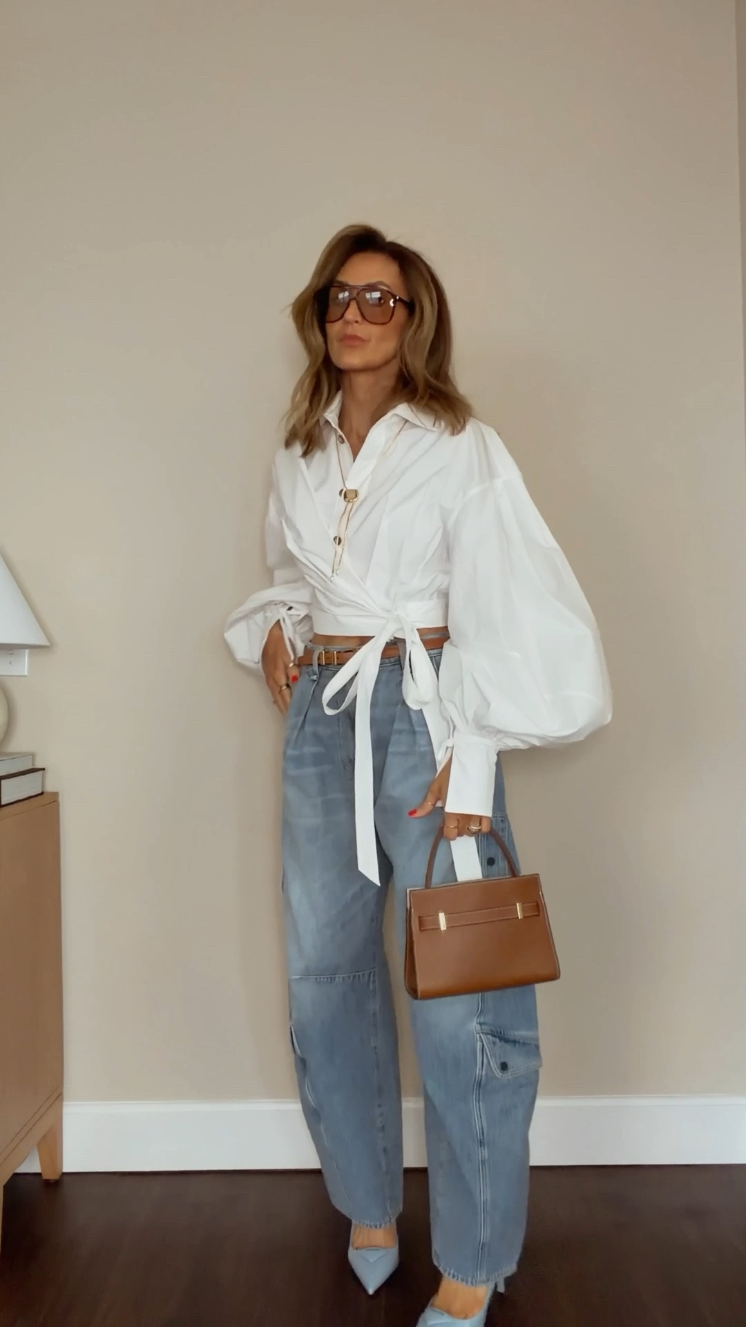 DWP2 outfit 🩵 comment PRADA and I’ll send you links ✨

Can’t remember the last time I went to see a movie but this felt like an occasion and the outfit was on point 👌🏽

Size 25 on jeans fits a bit oversized, 0 on shirt

#LTKootd #LTKgrwm #LTKstorytime