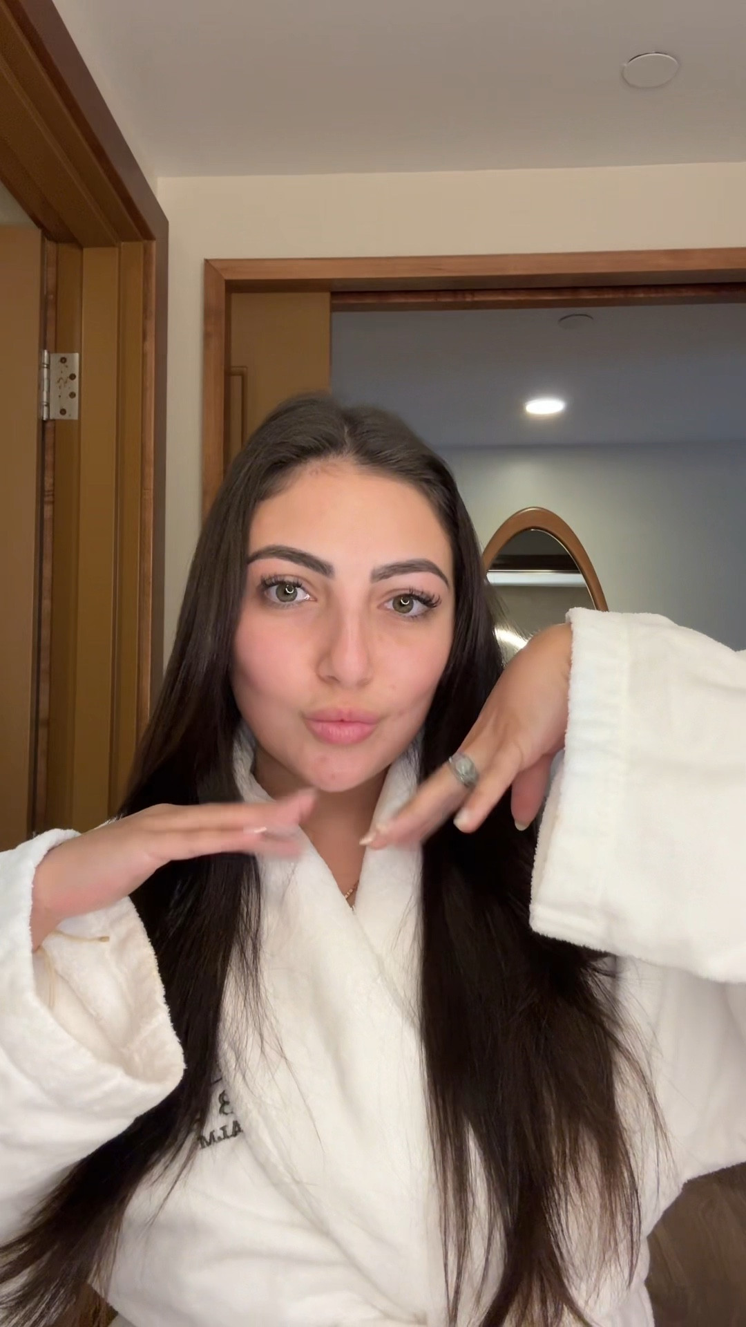 GRWM FOR BRUNCH 🥂🥐🧇✨

Are you guys liking these mini series?? 

#grwm #brunch #miami #restaurant #miamirestaurant #westpalmbeach #westpalm #westpalmbeachfl

#LTKFindsUnder100 #LTKBacktoSchool #LTKBeauty