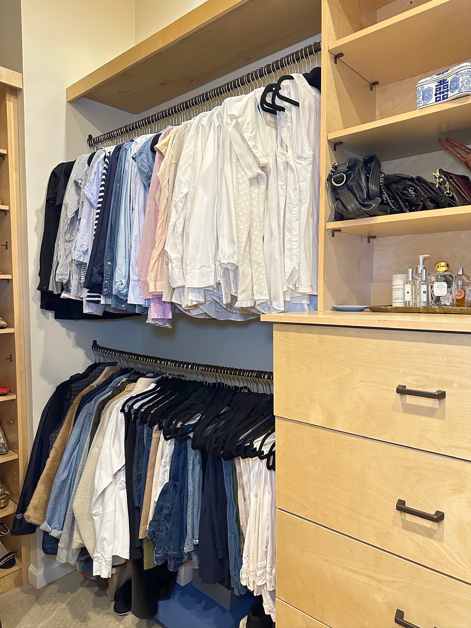 We leave every space better than we found it. Whether you need total unpacking, a seasonal wardrobe switch out, or just a little closet refresh- we’ve got you covered! 