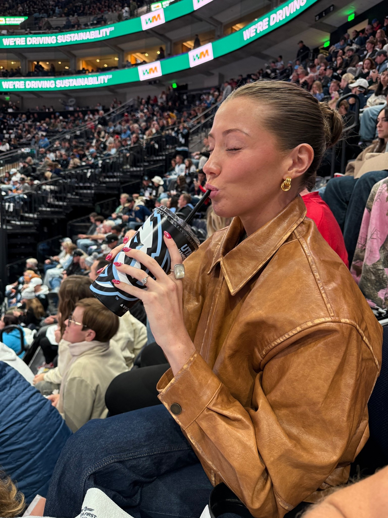 Hockey game date w/ my boo 🏒✨🫶🏼 obsessed with this leather jacket! Pricy but so worth it

#LTKootd #LTKGiftGuide #LTKSaleAlert