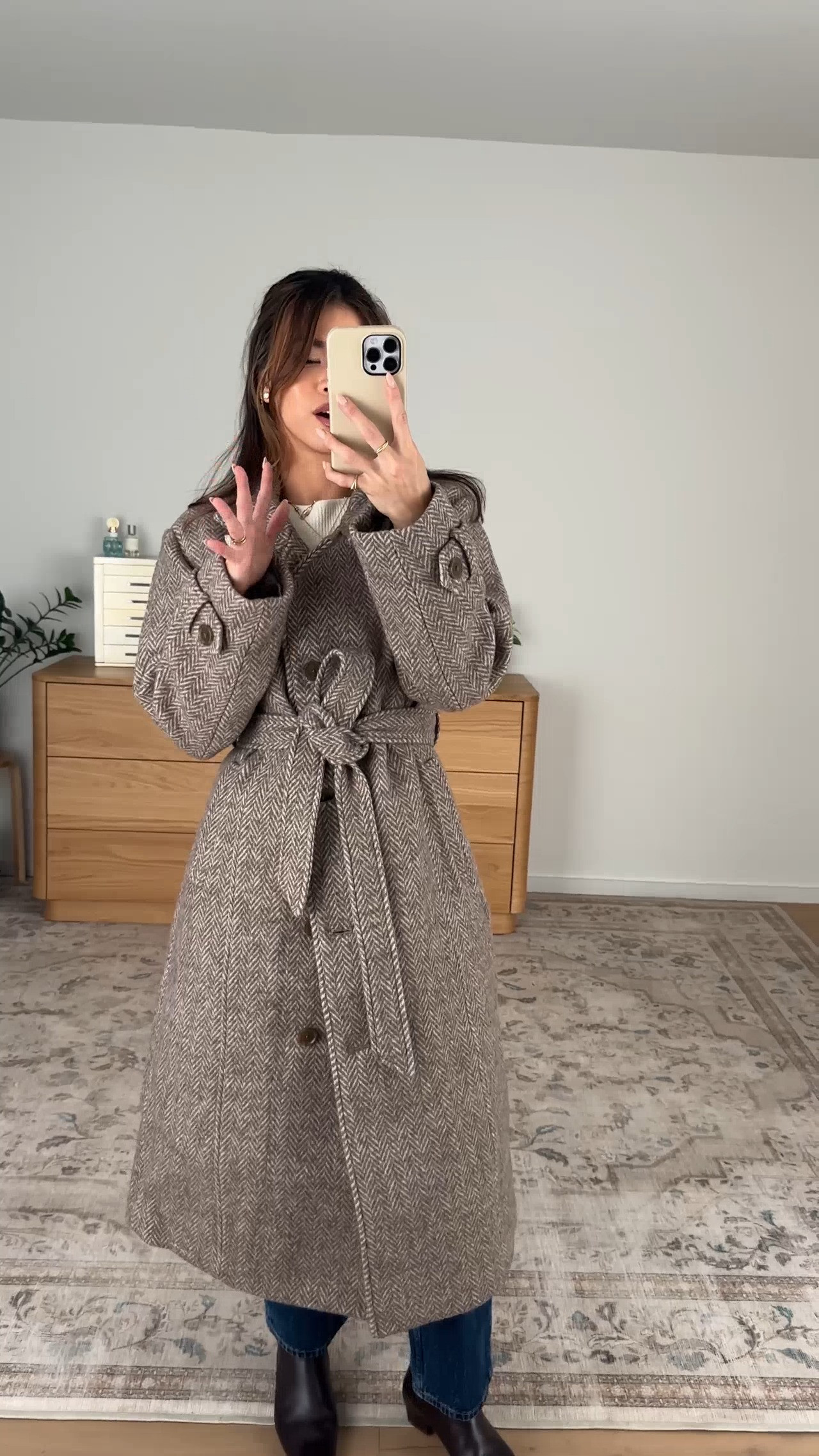 Did you just get a new trench coat? Don’t forget to cut the x stitch in the back!

Sizing info:
• Abercrombie 3/4 Sleeve Slash Neck Sweater (Size XS in Warm Beige)
• Abercrombie High Rise 90s Relaxed Jeans (Size 23 Extra short in Dark Wash)
• Abercrombie Wool-Blend Funnel-Neck Long Coat (Size XS in Brown Herringbone Size) (SIZE DOWN!)

Fall Abercrombie new arrivals, Abercrombie sweaters, Abercrombie petite pants, Abercrombie petite denim, Abercrombie fall jackets, Abercrombie petite coats, Petite style, petite fashion, mom outfit, mom style, petite pants, petite outfit ideas, petite outfits, best pants for petite, petite denim, vacation outfits, fall outfits, fall style, fall trends, fall looks fall outfit ideas, Abercrombie try on, fall boots, fall denim, fall lookbook, fall outfits

#LTKootd #LTKSeasonal #LTKPetite