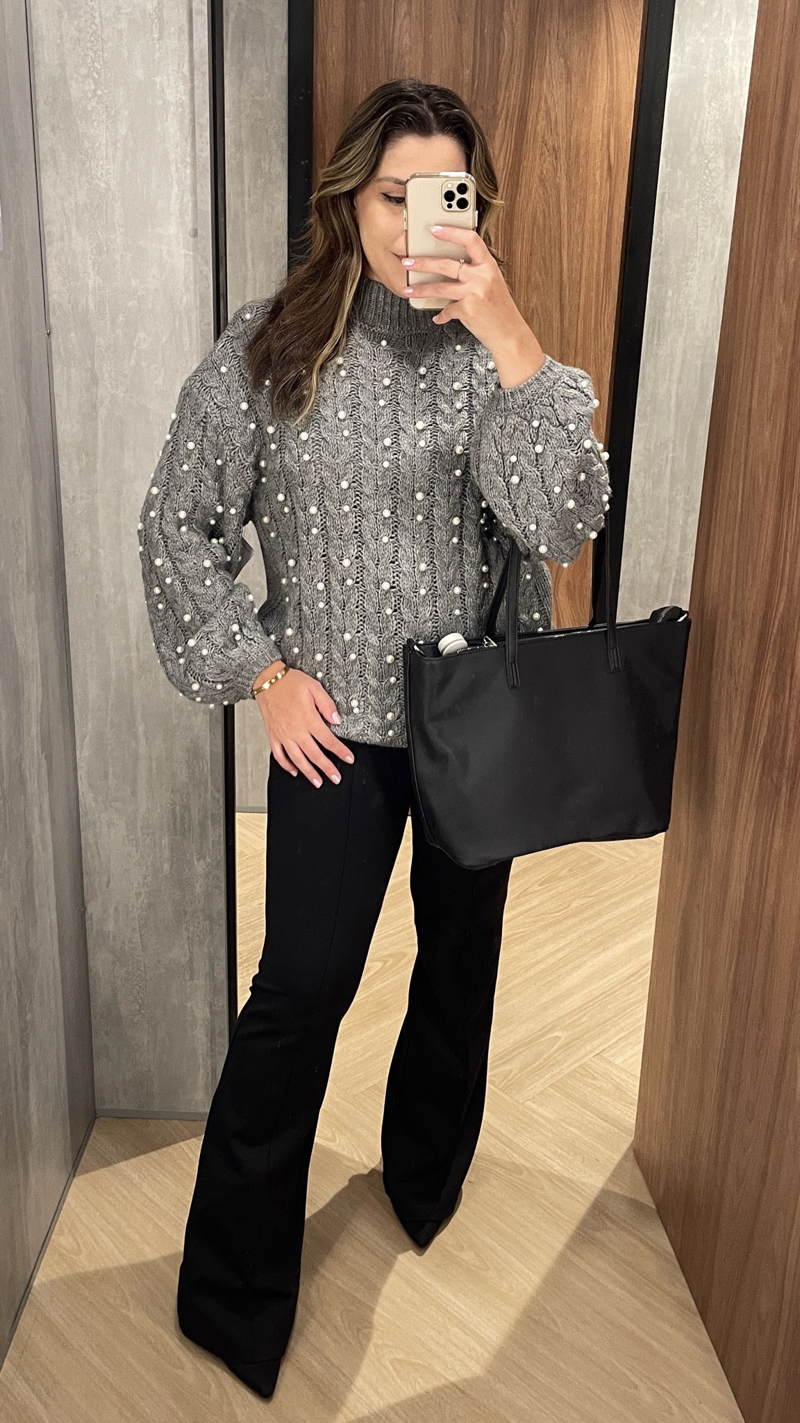 Look feminino outono inverno, suéter tricot, pérolas + Cinza ✨🩶

#LTKSeasonal #LTKmidsize #LTKbrasil