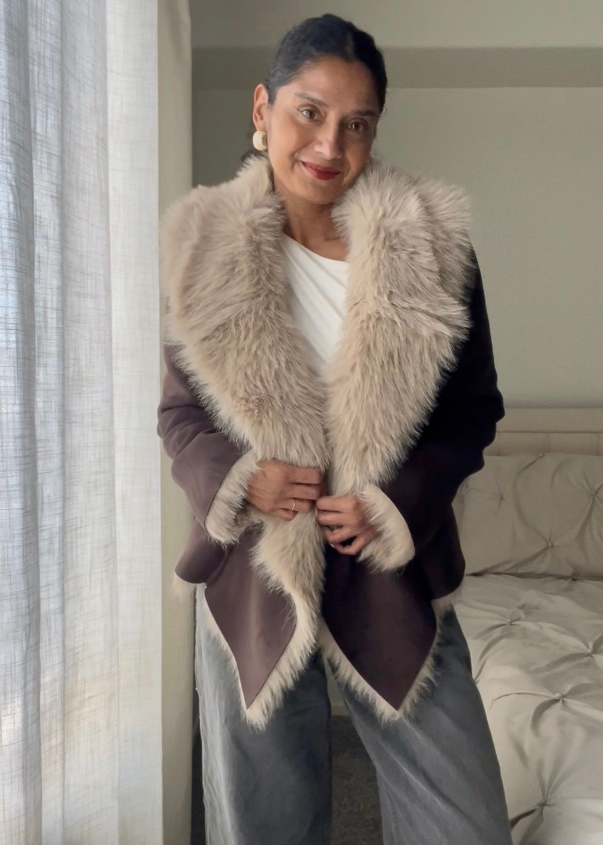 #abercrombiepartner This @abercrombie cozy jacket is perfect for gifting or to own yourself. I love how soft it feels and the style. The jeans are so comfortable and love the wash. #ad