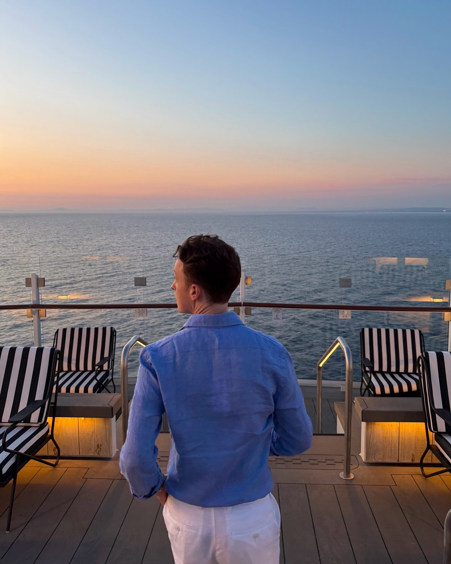Life’s too short to stay on land 🌅

Sailing around the med with @celebritycruises 📍

Outfit linked in my bio! 👕
Wearing @reiss linen shirt 
@marksandspencerman linen trousers 
@riverislandman loafers 

#celebritycruises #mensaesthetics #reissmenswear #mensfashion #summerstyle
