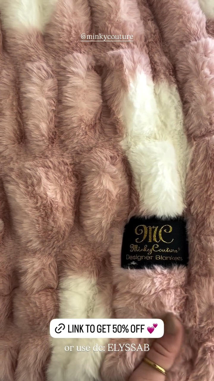 @minkycouture  or use dc: ELYSSAB for 50% off

#LTKSpringSale #LTKSaleAlert #LTKHome