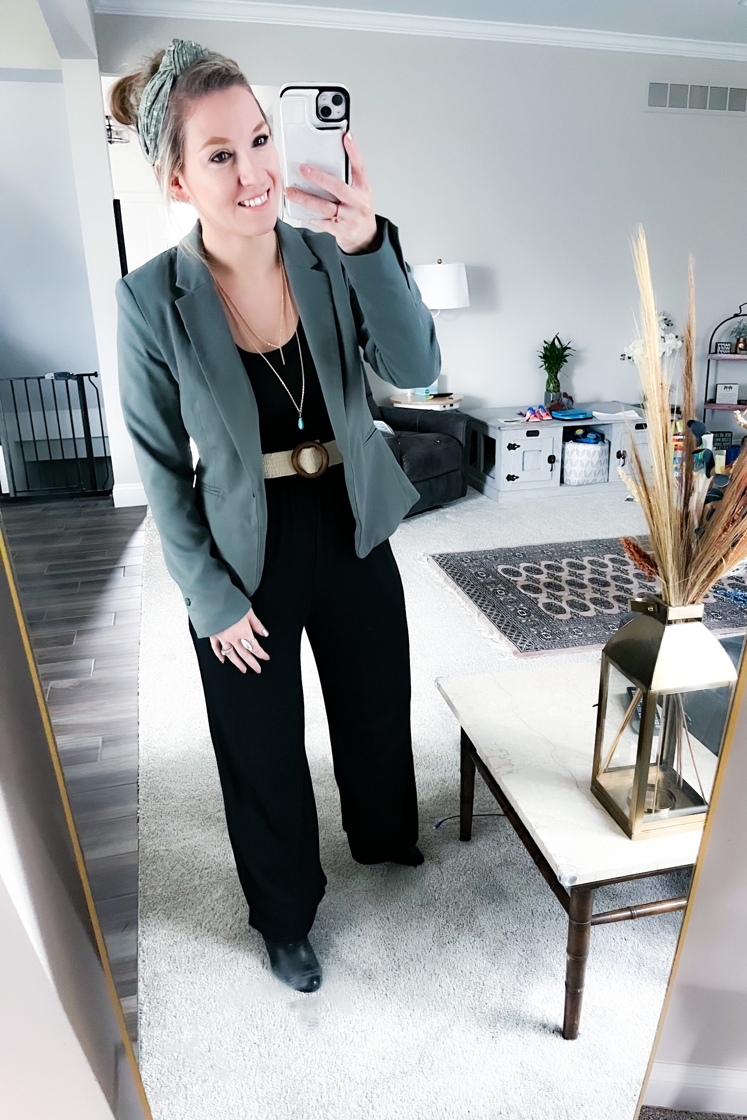 Todays #ootd. Today it was actually 🌞 outside means spring is just around the corner! 🌸 Can’t wait!

#LTKworkwear #LTKbeauty #LTKshoecrush