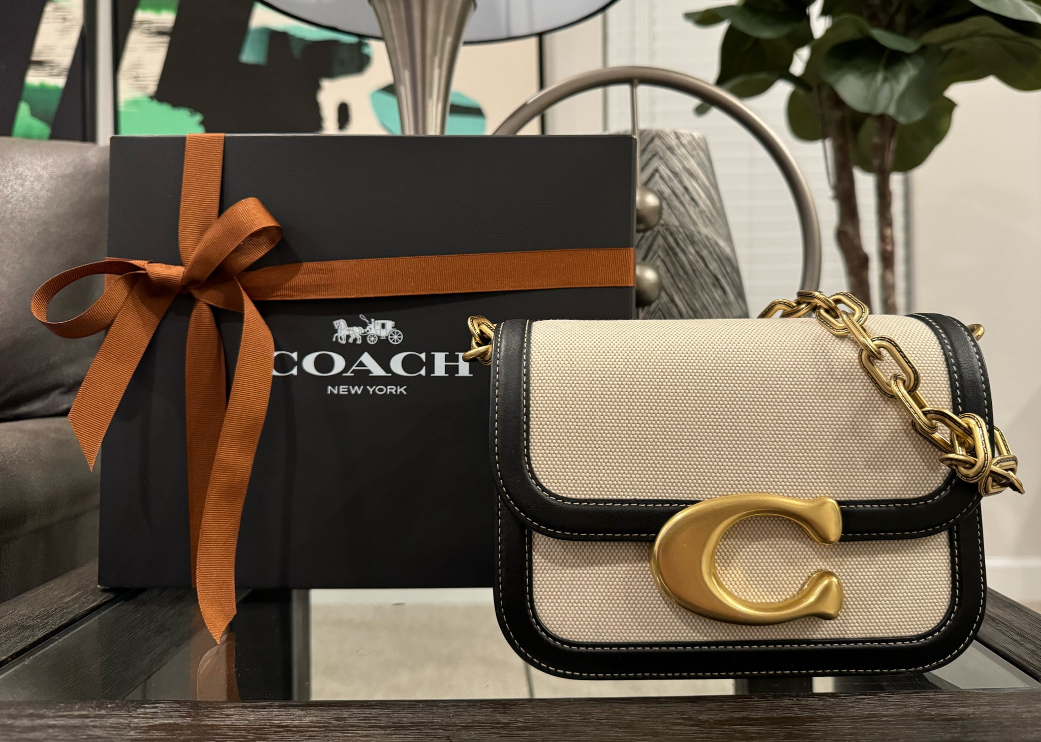 Crafted from durable canvas with luxurious leather trim, the new Coach Idol is both chic and practical!
 #Coach #CoachIdol #CoachBag

#LTKitbag #LTKstyletip
