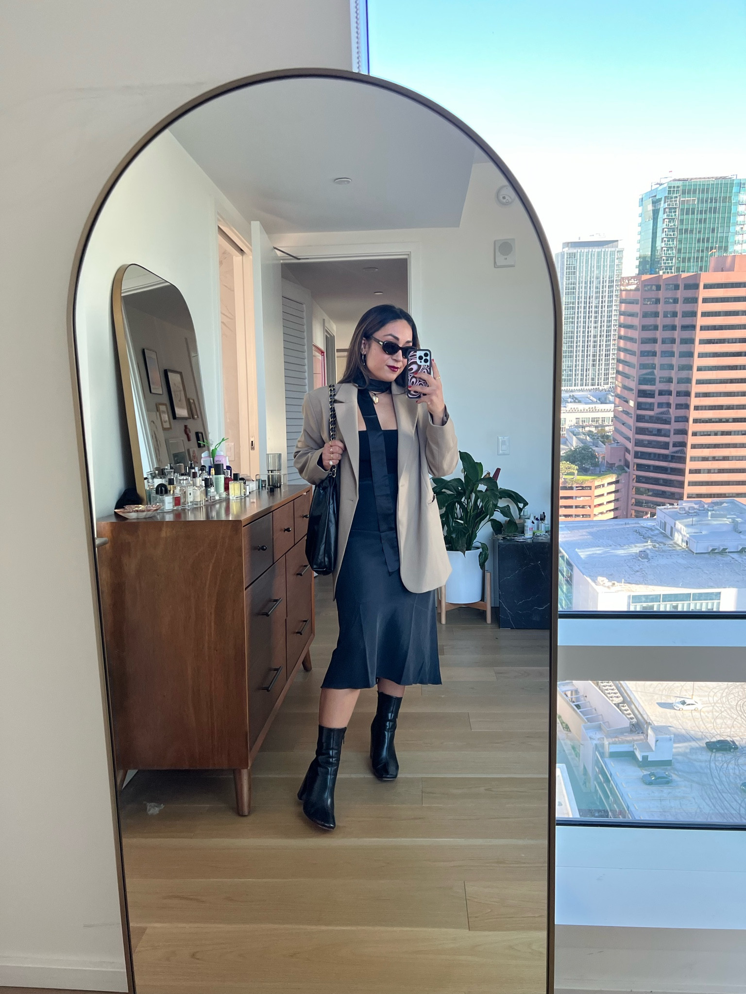 Super chic effortless Parisian look


#LTKsalealert #LTKstyletip