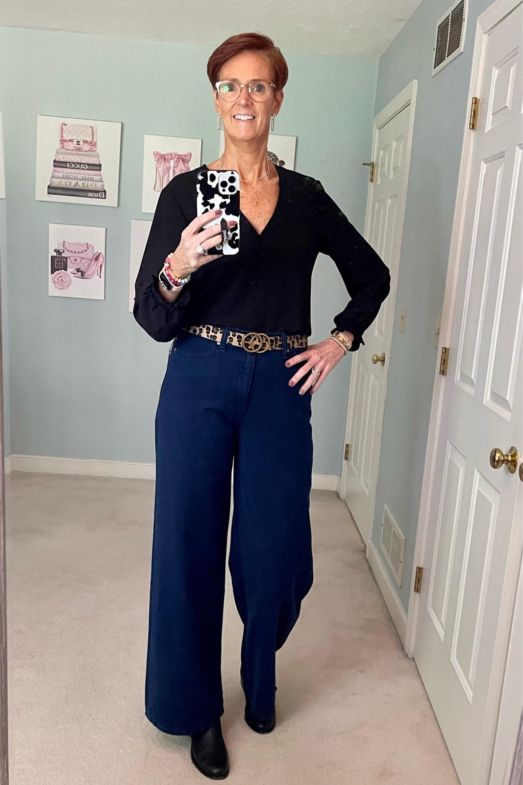 A black shirt is an essential in your closet. You can dress them up or down. They are always a classic style.

#LTKstyletip