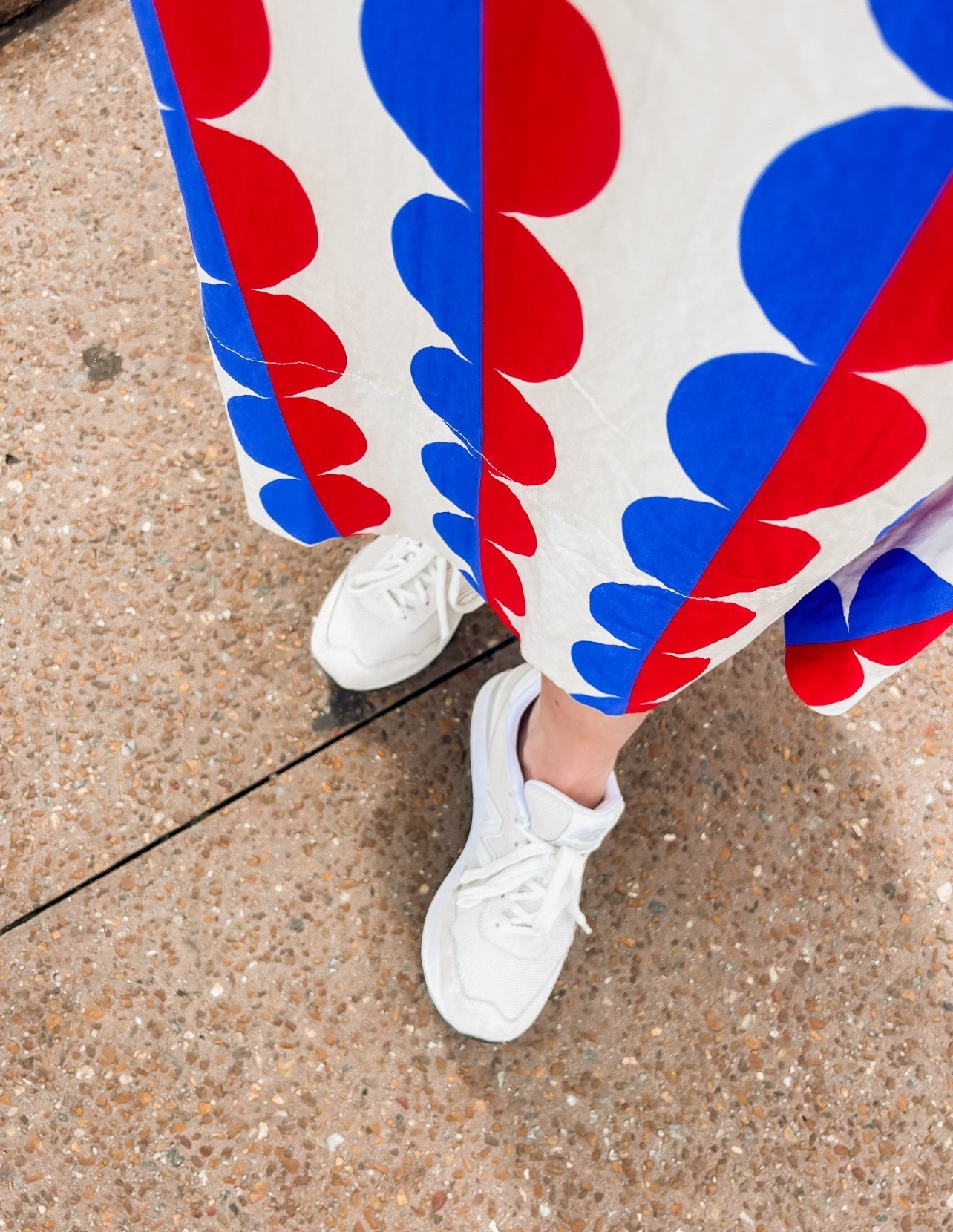 New balance, sneaker, mom style, athletic wear, DSW 

#LTKOver40 #LTKootd