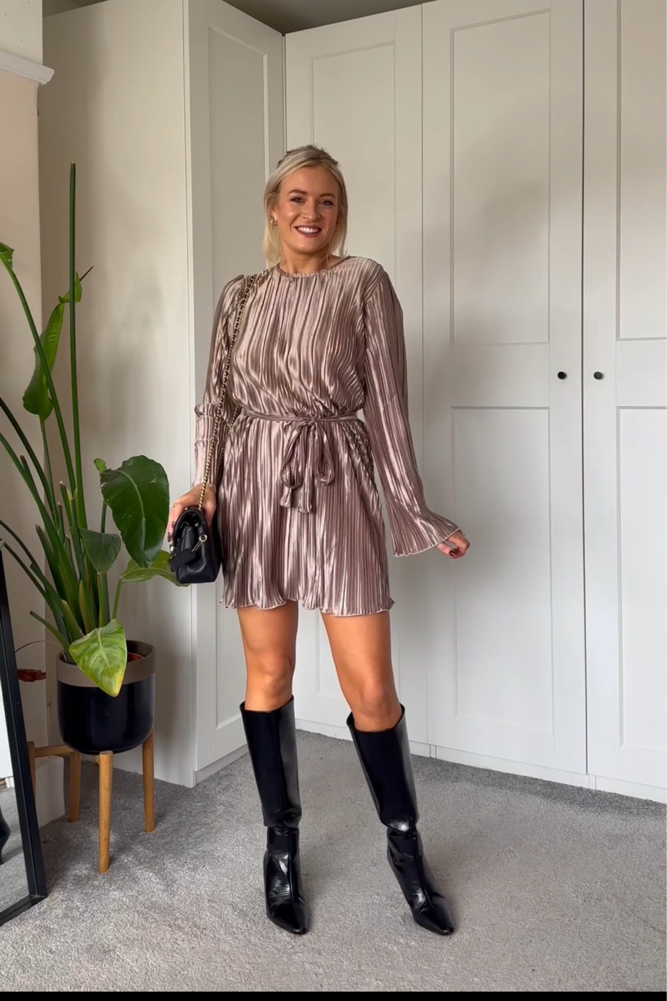 Christmas outfit inspo ✨

#christmasparty #christmasday #christmasdress 