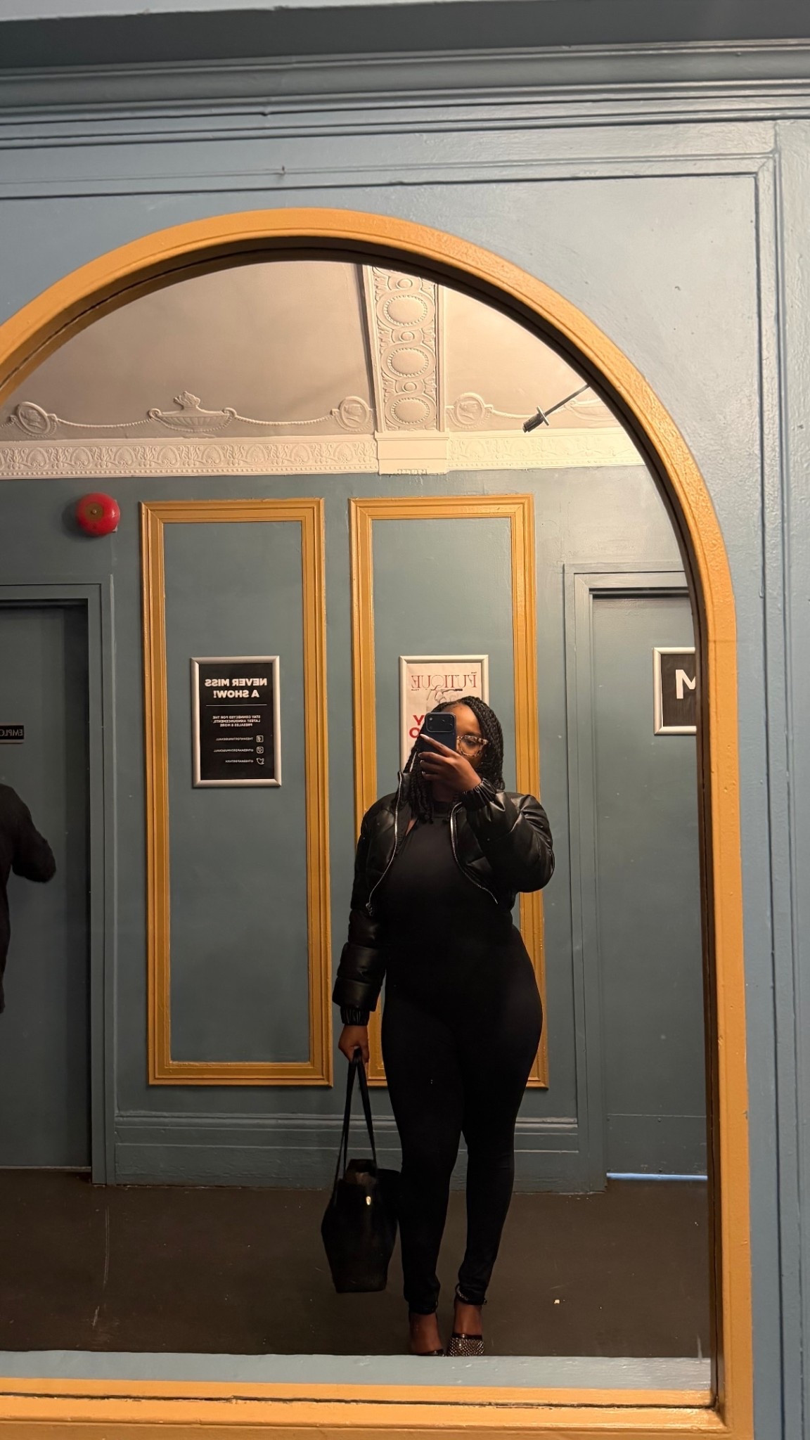 seeing Kwn in Toronto 🖤

#LTKcanada #LTKstyletip #LTKdatenight