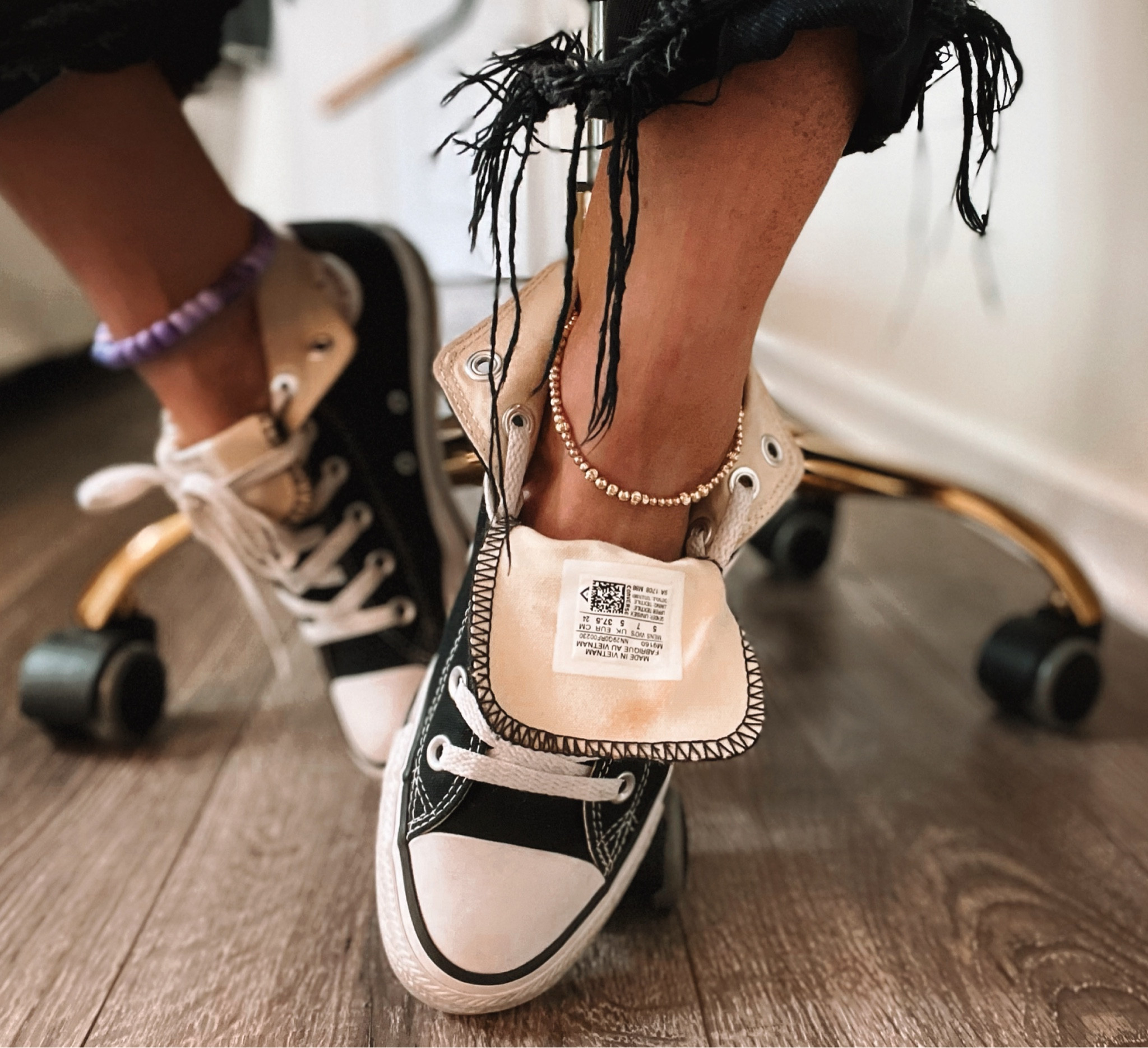 👟

#LTKStyleTip #LTKOver40 #LTKShoeCrush