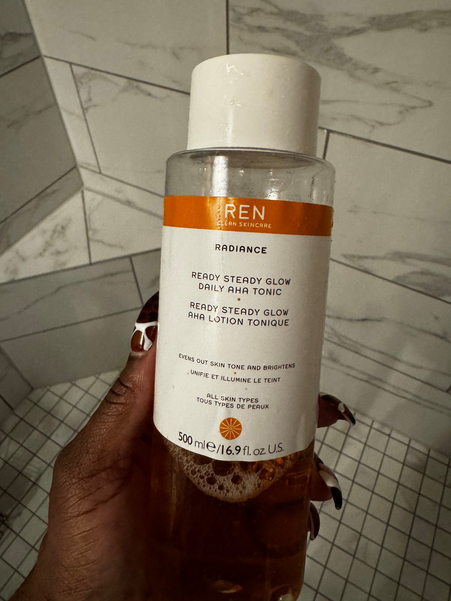 My favorite toner to tackle my body acne and hyperpigmentation. 
#toner #exfoliatingtoner #bodytoner #bodyacne #acne #bodytreatment

#LTKBeauty #LTKselfcare #LTKdayinmylife