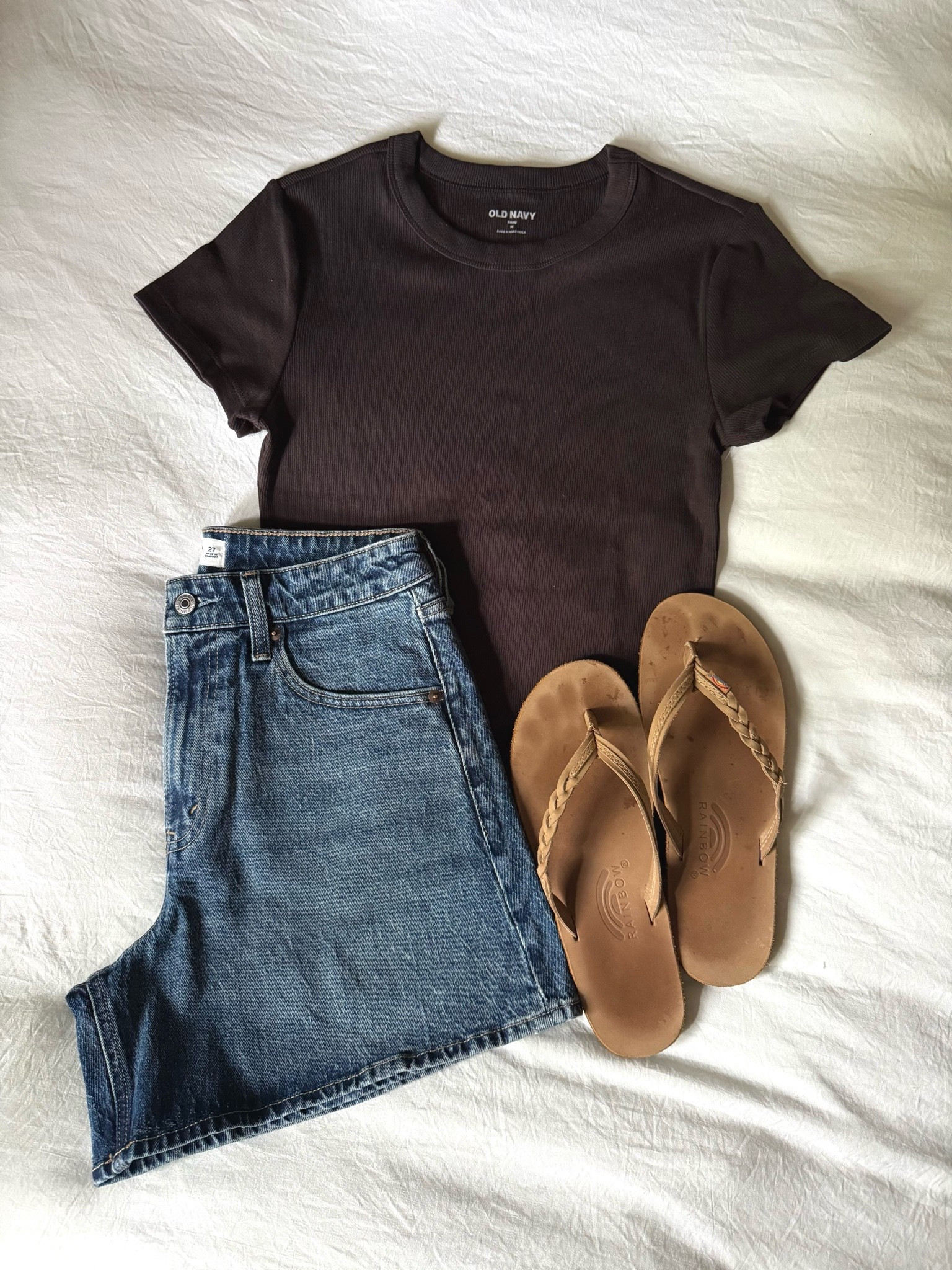 Basic summer outfit (favorite  basic tee) 🤎

#oldnavy #abercrombie #casualoutfit #summer #outfitinspo #rainbowflipflops #basics

#LTKxAbercrombie #LTKootd #LTKSeasonal