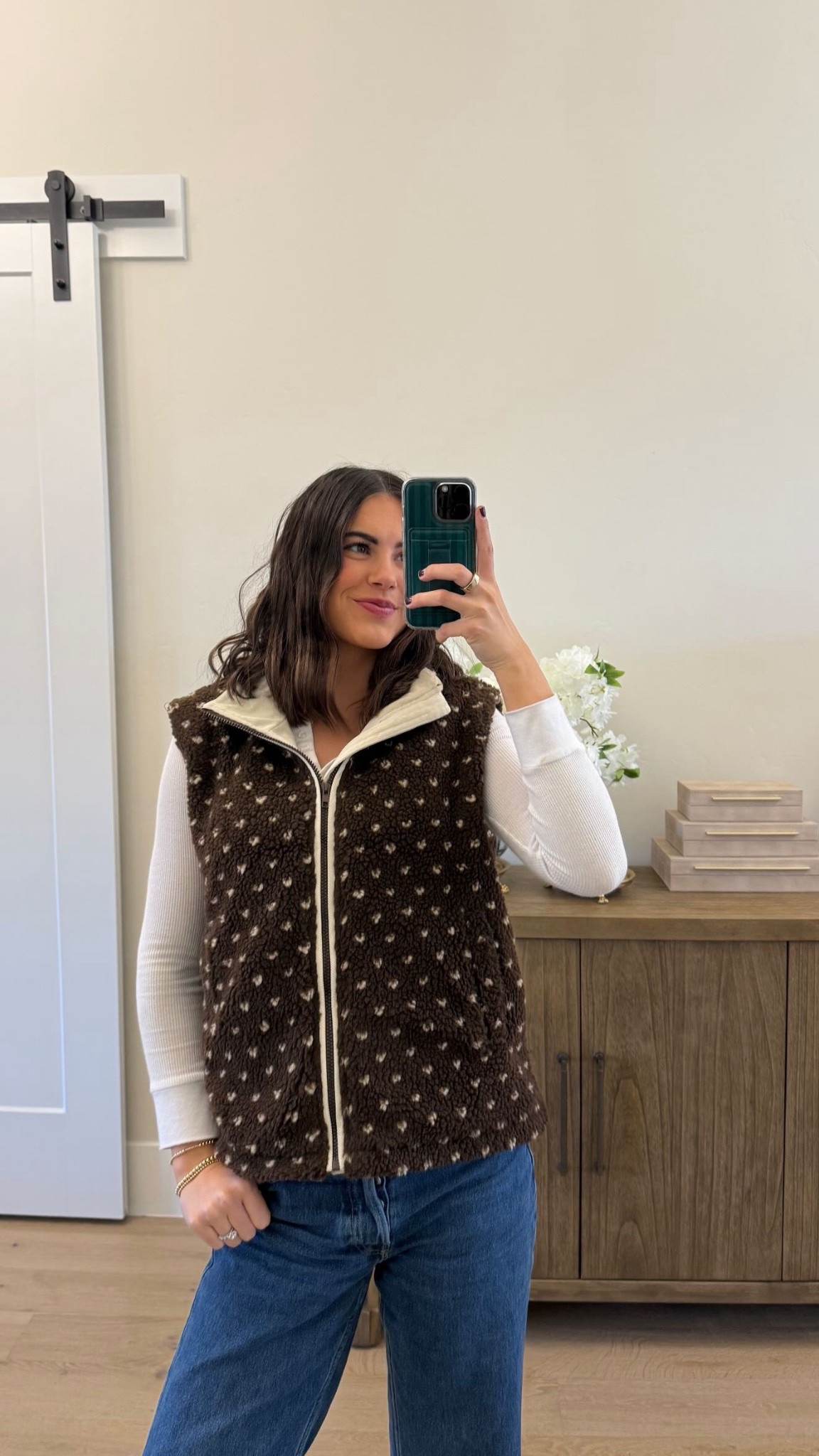 Loving this fleece vest!🤎

#LTKmomlife #LTKgrwm #LTKootd