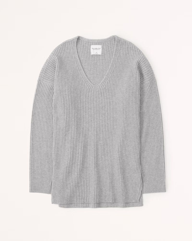 LuxeLoft Legging-Friendly V-Neck Sweater Grey Sweater Sweaters Fall Sweater Fall Outfits 2022 | Abercrombie & Fitch (US)