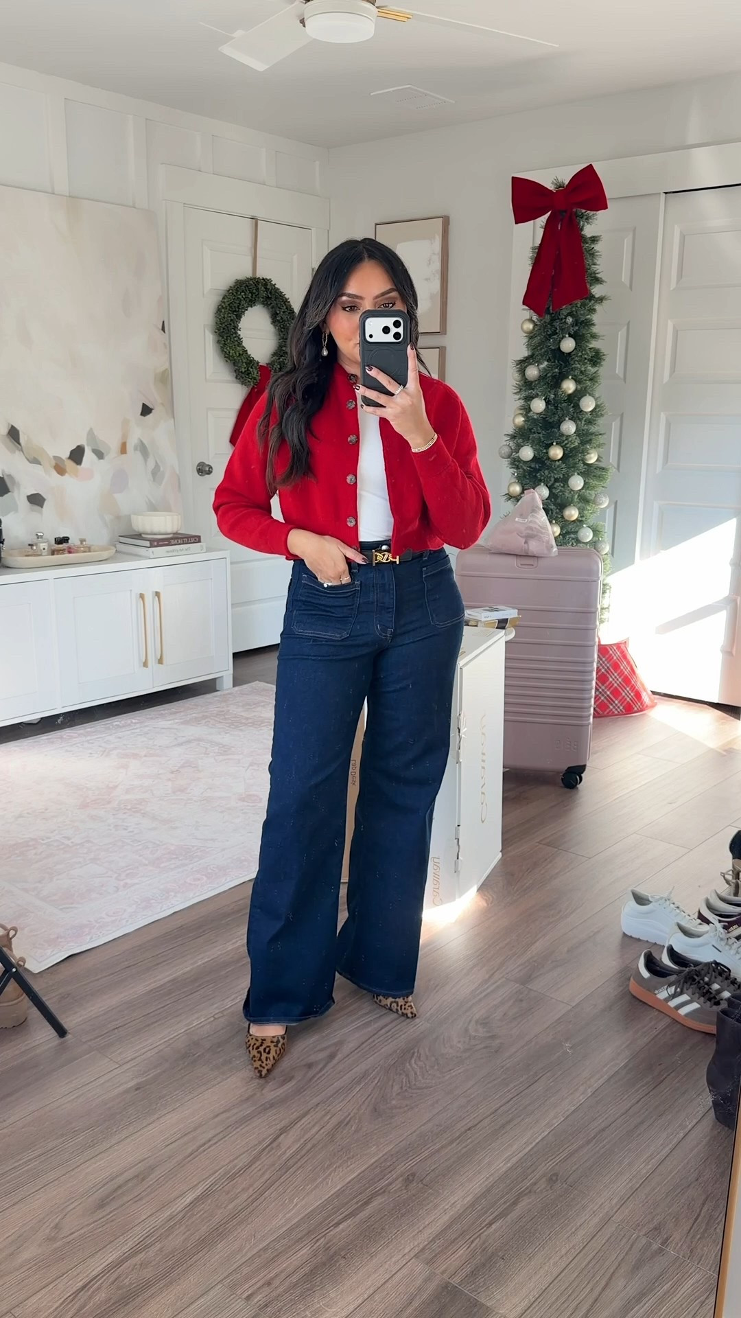 Crimson red cardigan size xs TTS 
Wide leg jeans in rinse wash size 26 regular TTS 
Leopard heels size 5 TTS 

#LTKgrwm #LTKSaleAlert #LTKPetite