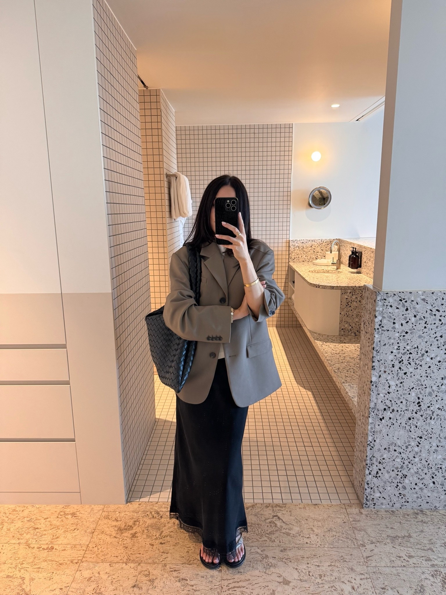 Have been living in this skirt! Similiar blazer + bag linked 🖤

#LTKaustralia #LTKworkwear #LTKstyletip