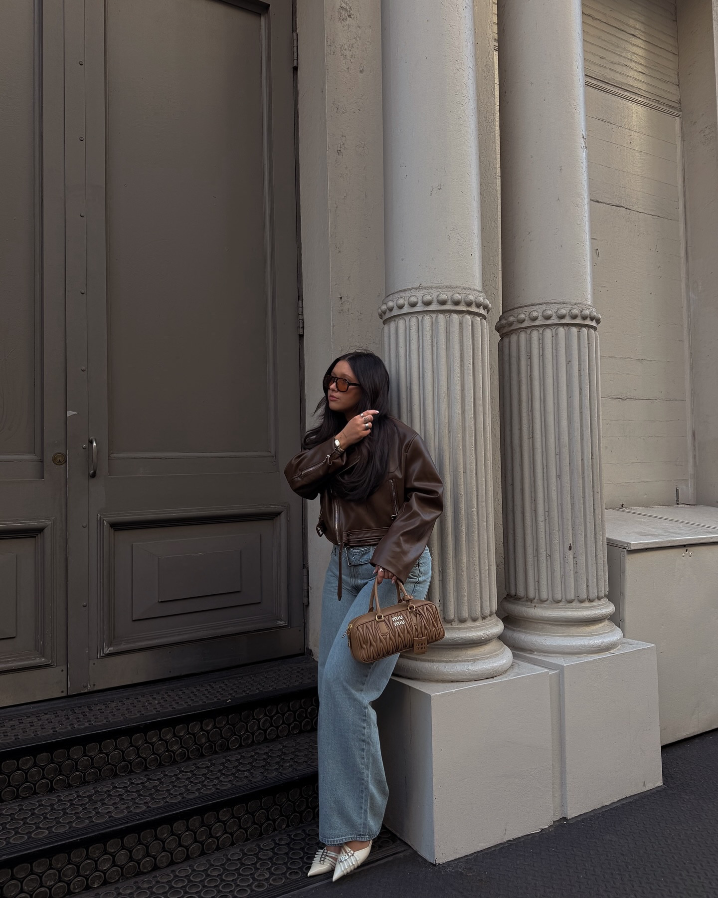 jeans + heels might be my fav combo

#effortlesschic #styleinspiration #neutralstyle