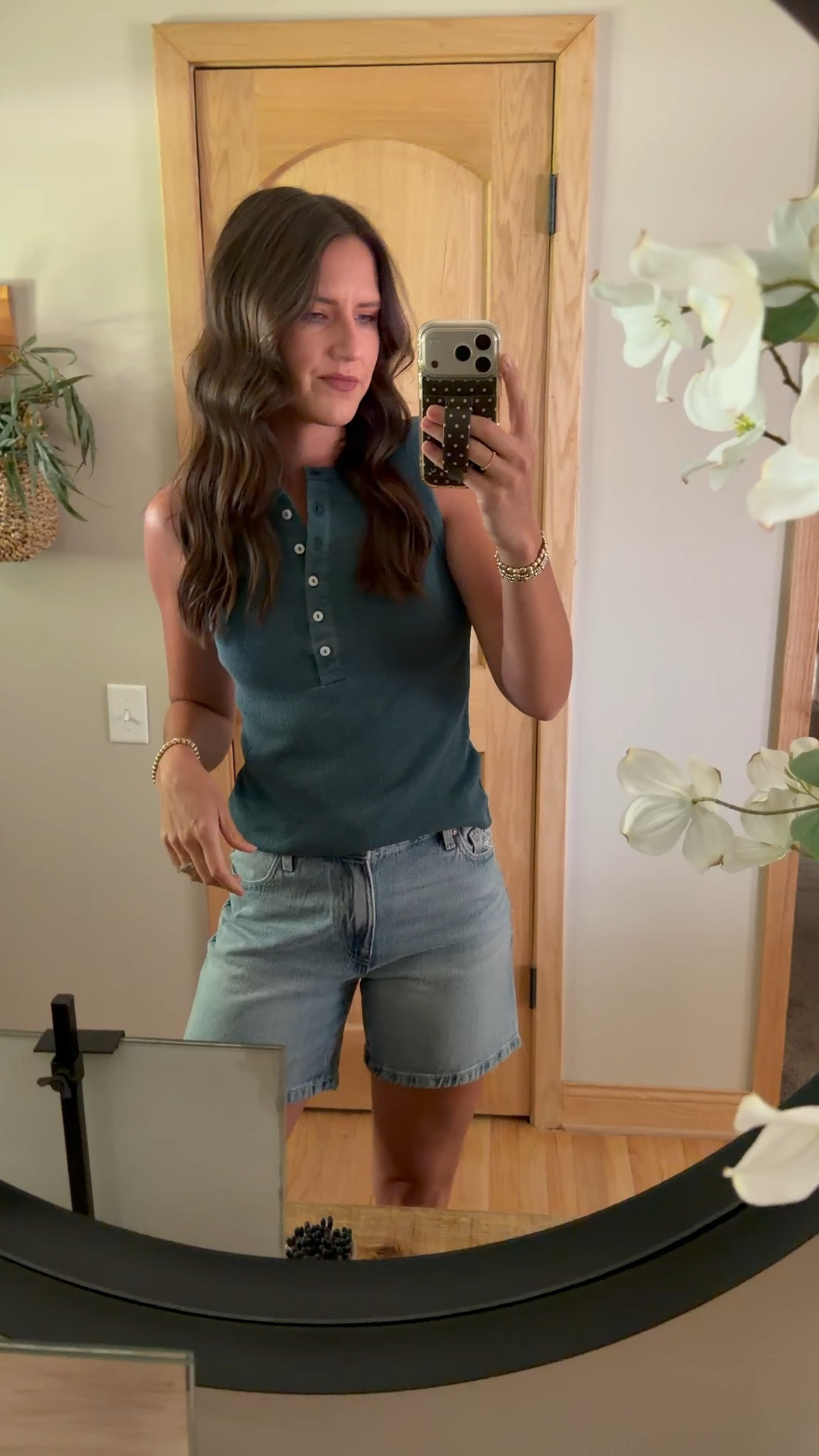 Great basic tanks for summer! Size up. I’m in a medium. Size 2 shorts.