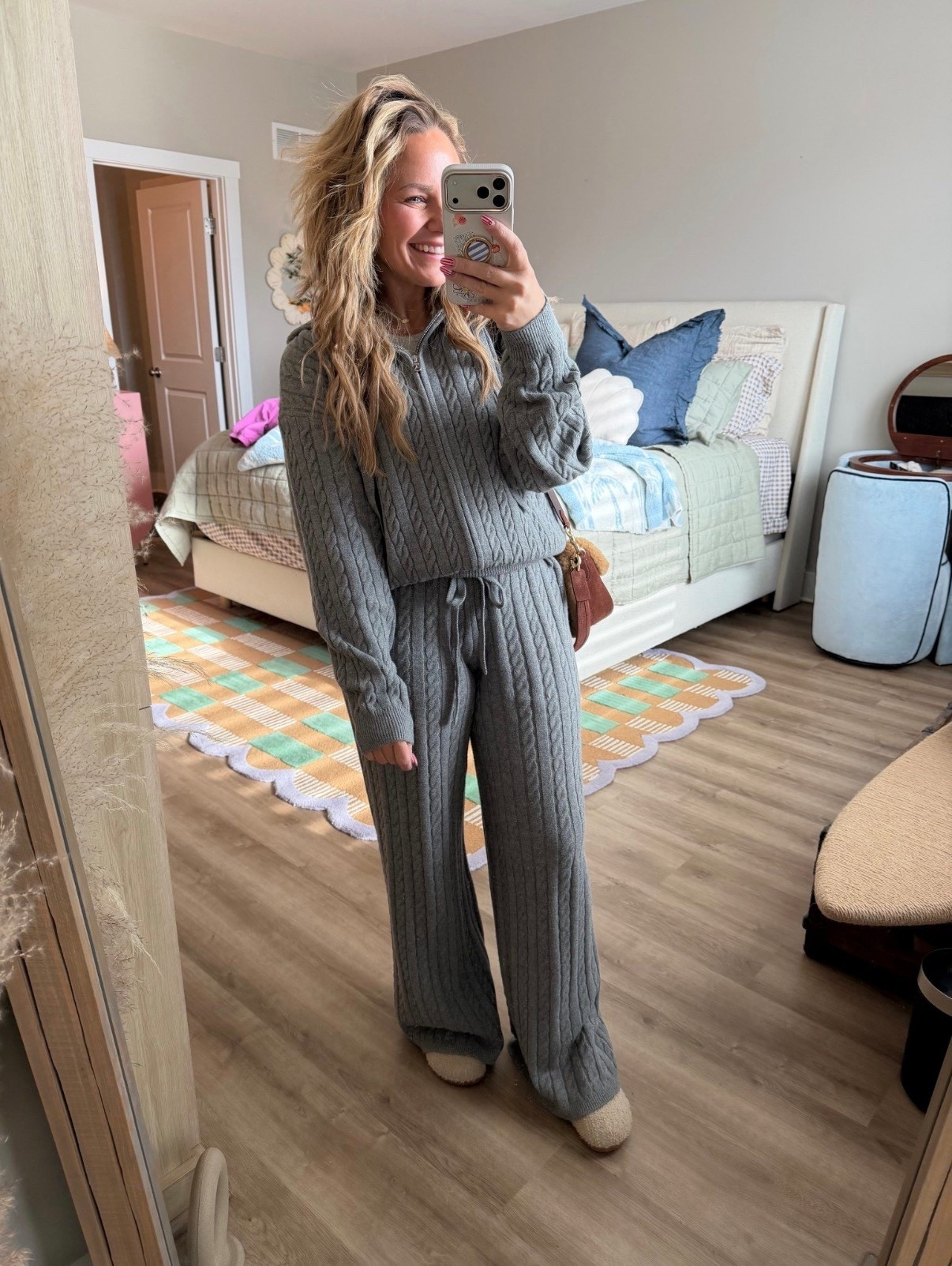 This matching knit set is doing all the work for me. Soft, stretchy, and somehow still looks put together 🤍 Perfect for errands, coffee runs, or staying cozy all day. Linking the full set + my go-to clogs.