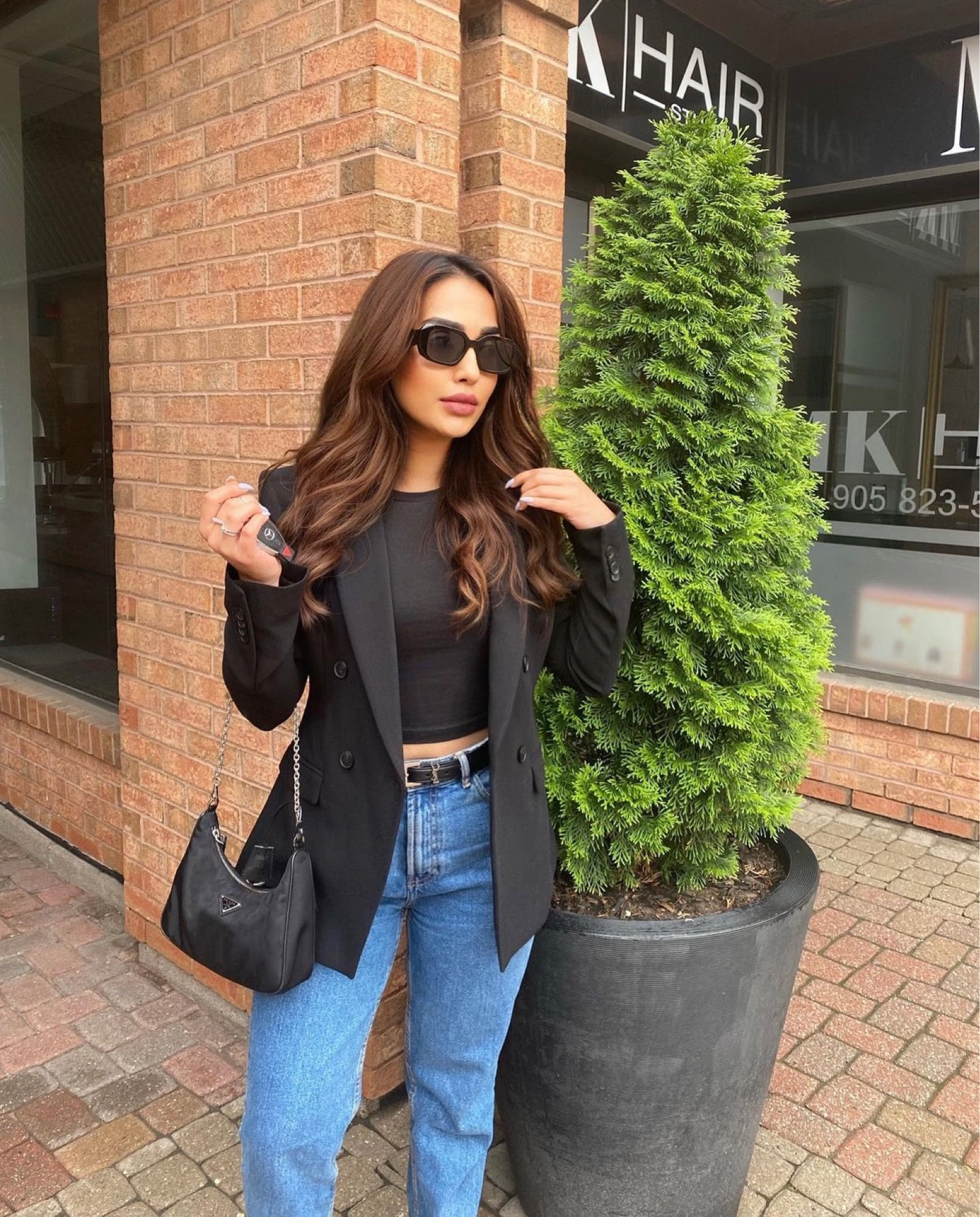 • Exact jeans are the mom jeans from Zara
• Exact bag is from Prada, style: Prada Re-Edition 2005 Nylon bag
• Exact sunglasses are from Prada, style: PRI7WS


#LTKbeauty #LTKstyletip #LTKfit