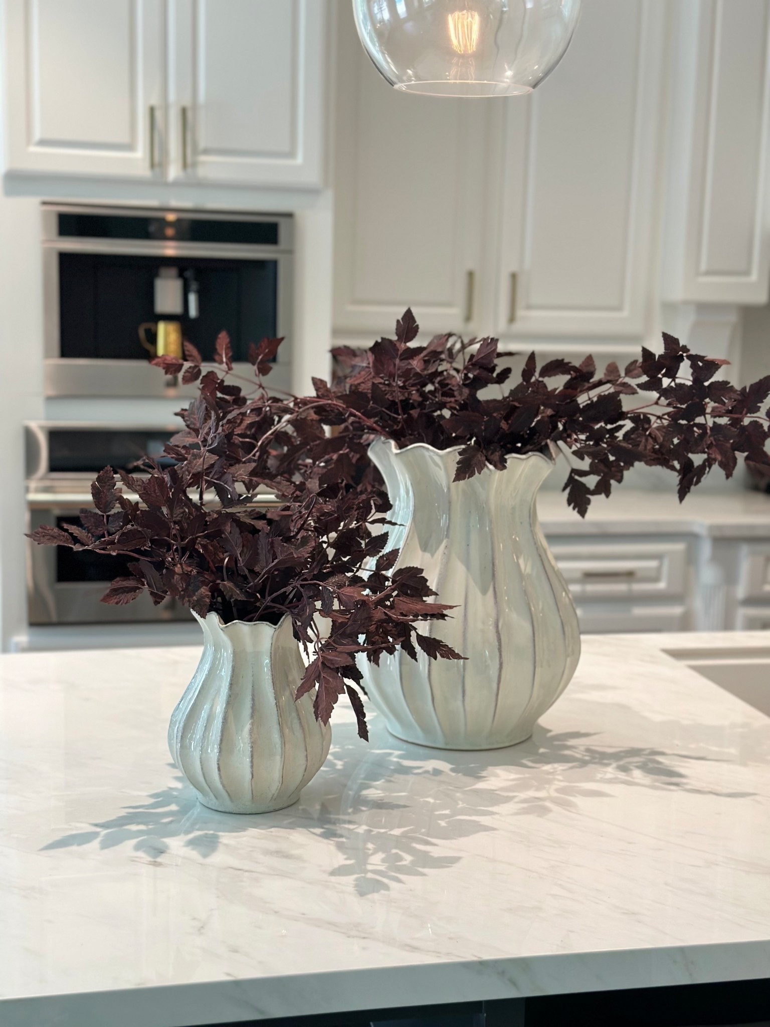I can’t believe tomorrow starts September🍂

Have you pulled out your fall decor yet?

Fall decor
Stems
Hearth & Hamd
Vase
Vase filler

#LTKSeasonal #LTKHome