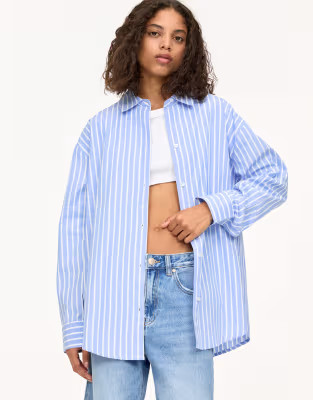 Pull&Bear striped poplin shirt with side slits in blue | ASOS (Global)