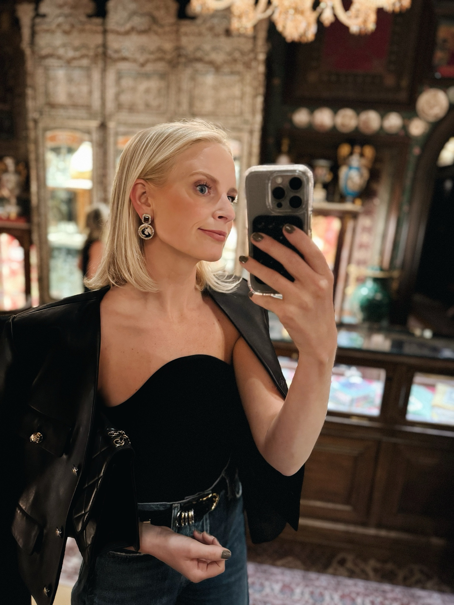 Some photos from the @sabyasachi party Monday night! I need these earrings in my life 🤩 shop my outfit on the LTK app!

#LTKStyleTip #LTKNYFW