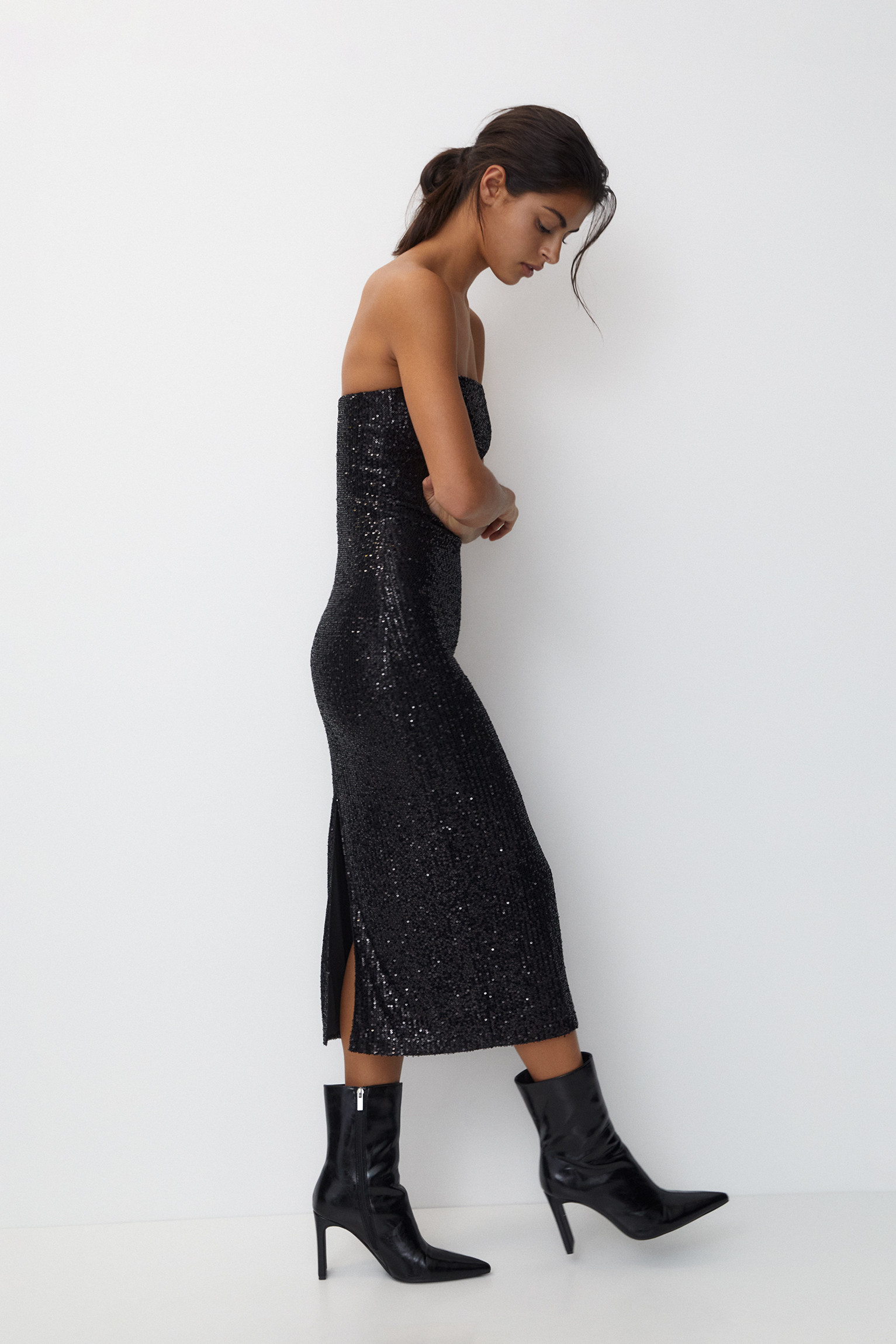 Bandeau-Kleid mit Pailletten | PULL and BEAR DE