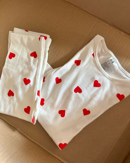 These heart pajamas are great gifts for littles. ❤️

#LTKHoliday #LTKGiftGuide