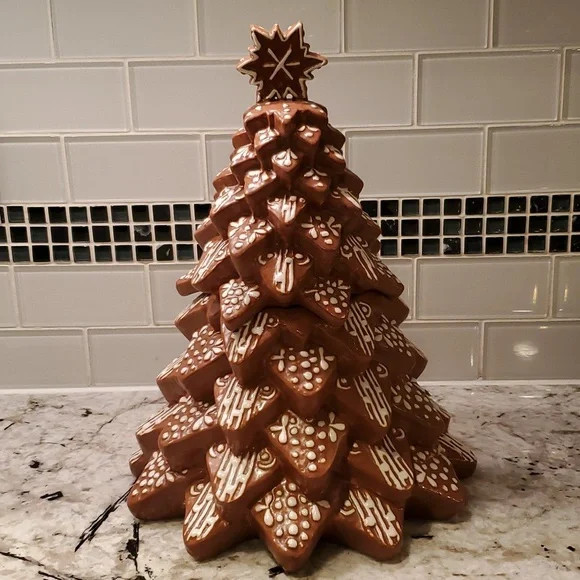 Pottery Barn Gingerbread Cookie Jar BNIB | Poshmark