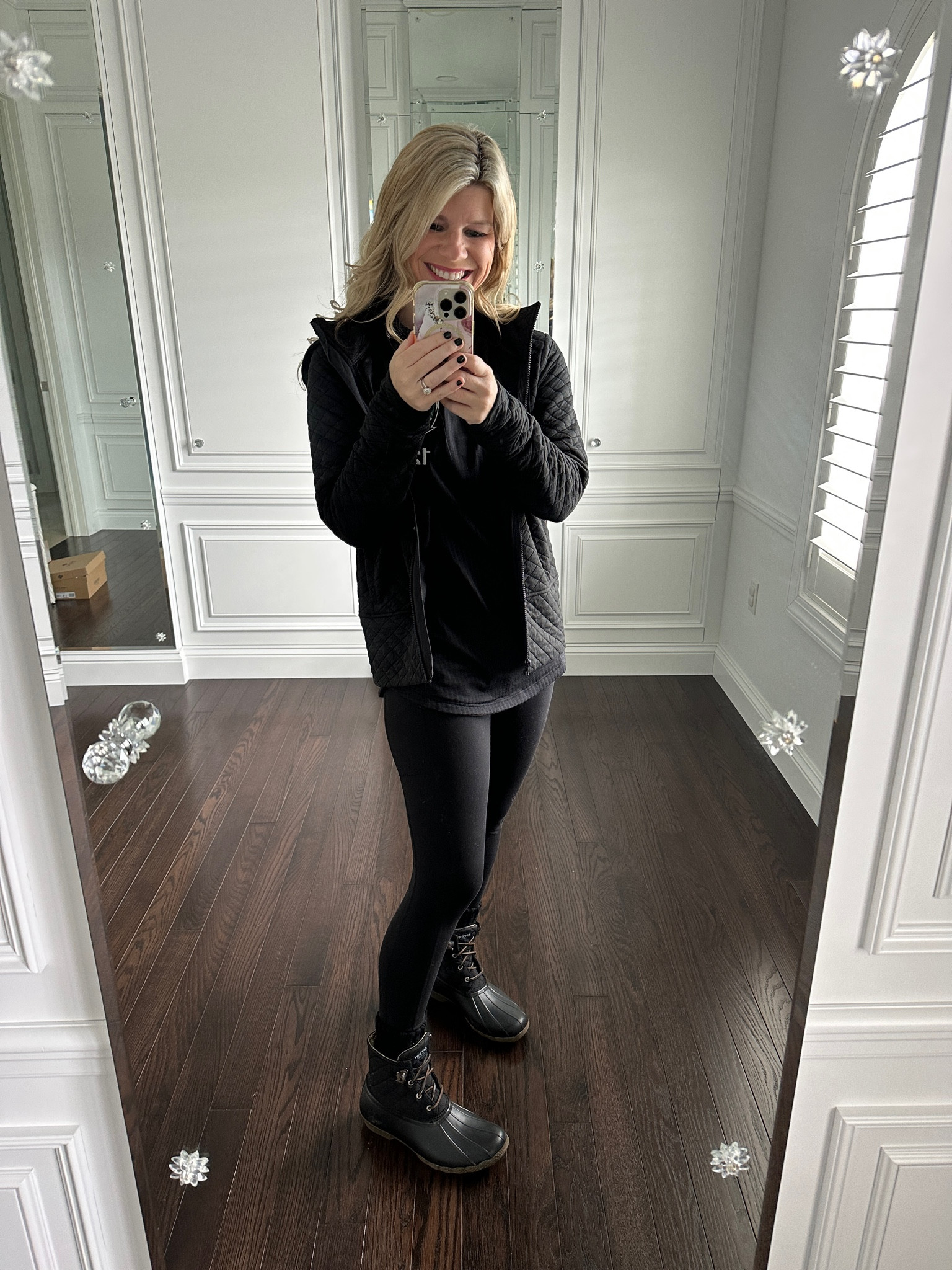Comfy soccer mom outfit ⚽️ 

#LTKstyletip #LTKshoecrush #LTKfindsunder100