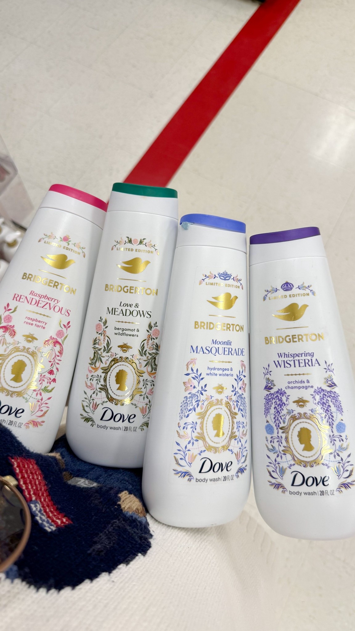 #dovepartner #ad Dove x Bridgerton limited edition collab at Target !!! 💛🪻💘✨

@Target @dove #dove #dovexbridgerton #target #targetpartner
