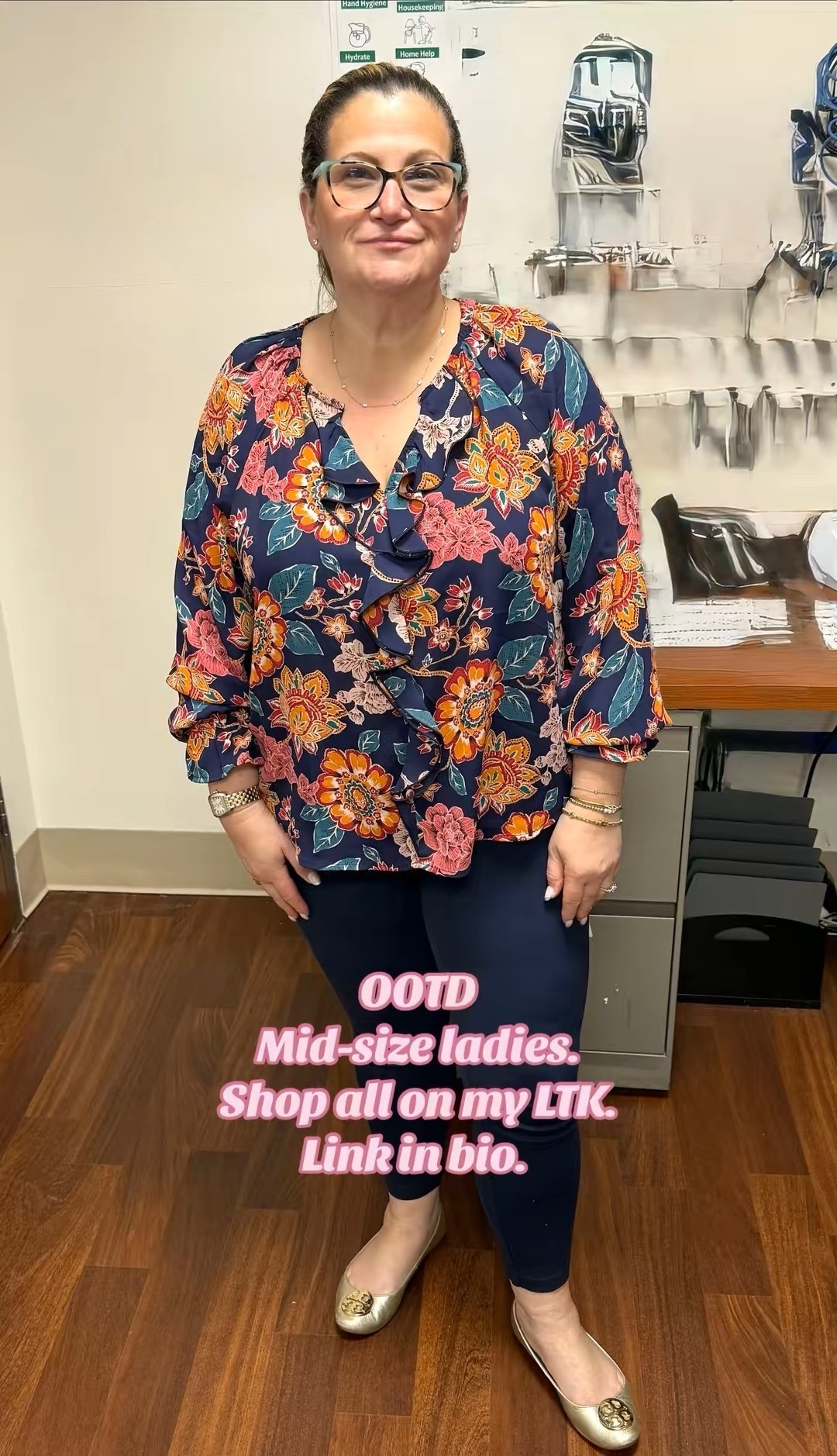 This is a must MID SIZE LADIES! Link to my LTK page is in the bio. Everything I show you is on there to shop.        https://www.shopltk.com/explore/LongIslandLadyShops?utm_campaign=creator_shop_share_template_flow&utm_source=ioscreatorapp 💖🛍️ #fyp #fashion #midsizefashion #ootd #style @Macy’s 

#LTKPetite #LTKMidsize #LTKootd