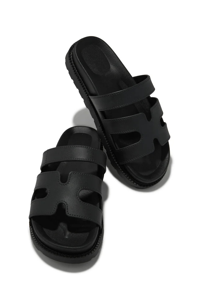 Miss Lola | Kairi Black Chunky Slip On Sandals | MISS LOLA