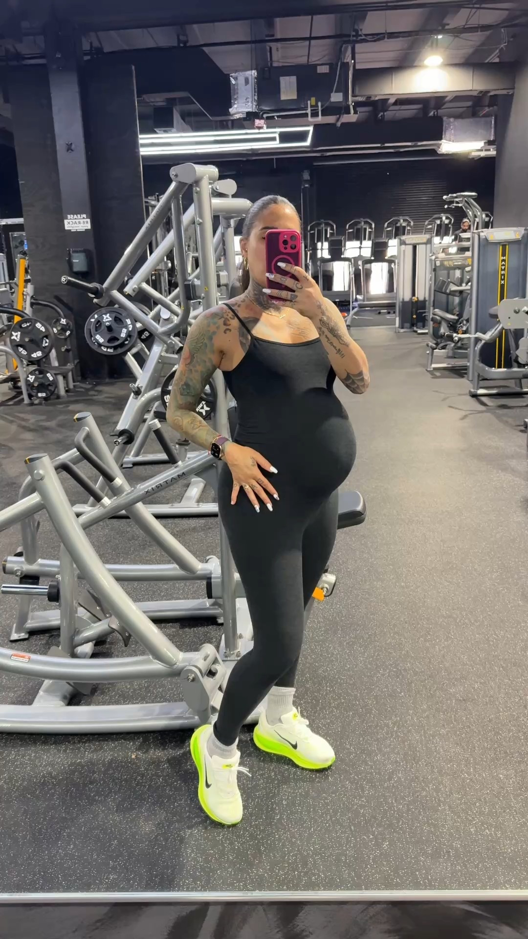 #8monthspregnant #baby #babybump #onesie #grey #onezie #maternity #beyondyoga

#LTKBaby #LTKBump