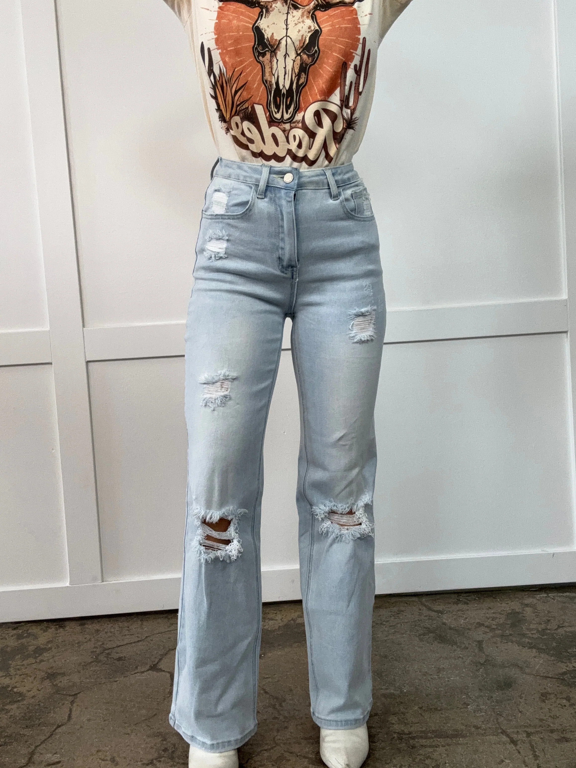 Amber 90s Vintage Boyfriend Jeans Light Wash | Willow Boutique