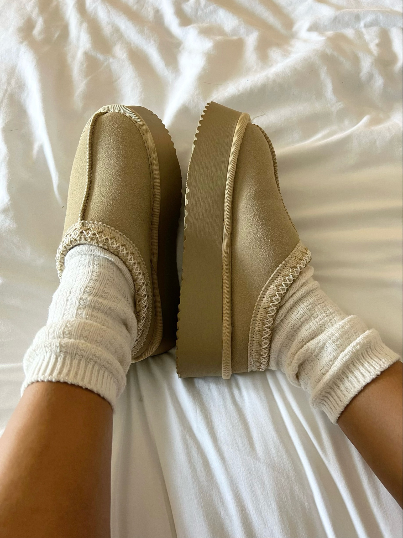 Amazon dupe of the Ugg tazz, under $100 and so cozy! Runs true to size 

Follow my shop @jamie_cataldo on the @shop.LTK app to shop this post and get my exclusive app-only content!

#liketkit #LTKGiftGuide #LTKfindsunder100 #LTKSeasonal
@shop.ltk
https://liketk.it/4nmcA