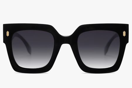 Sunglasses
Black sunglasses
Travel
Amazon finds


#LTKfindsunder100 #LTKstyletip #LTKfindsunder50