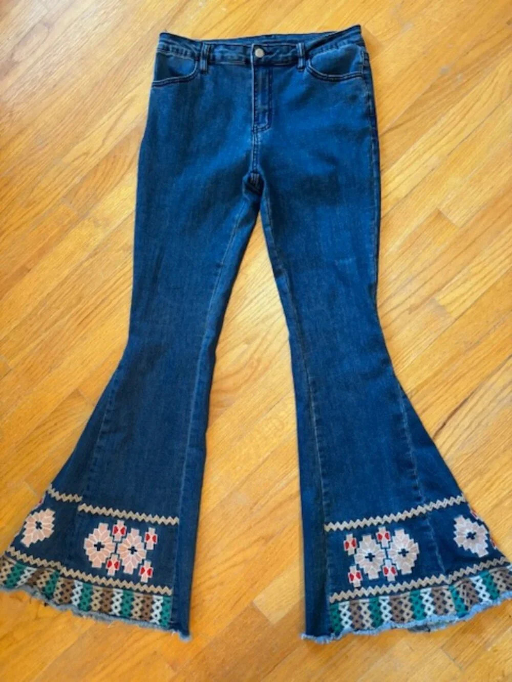 Saints & Hearts Bell Tribal Flare Embroidered Jeans Women's Size Large | Poshmark